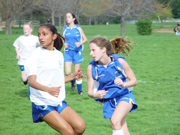 soccer4-14aeskicksupfield